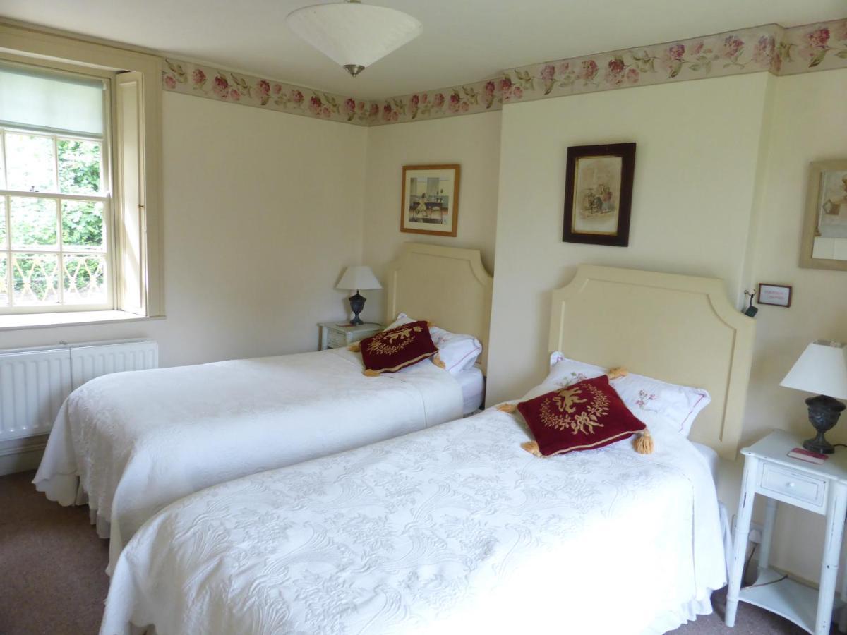 Dolphin House Bed and Breakfast Batheaston Exteriör bild